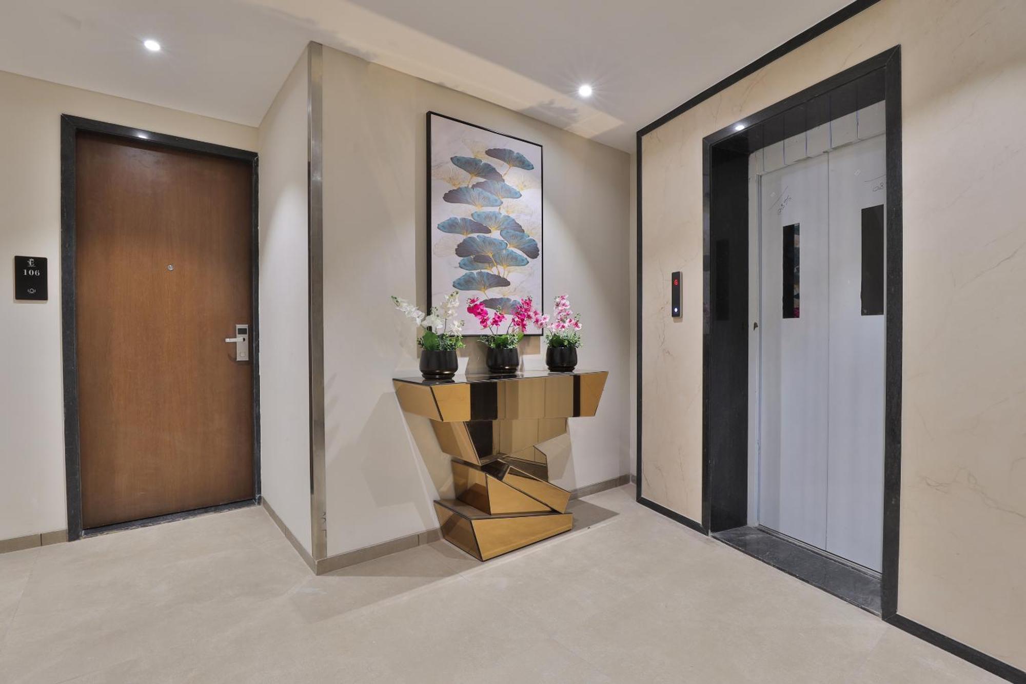 Hotel Elements Surat Luaran gambar