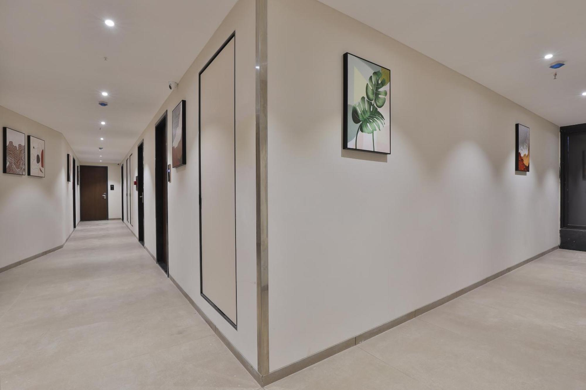 Hotel Elements Surat Luaran gambar