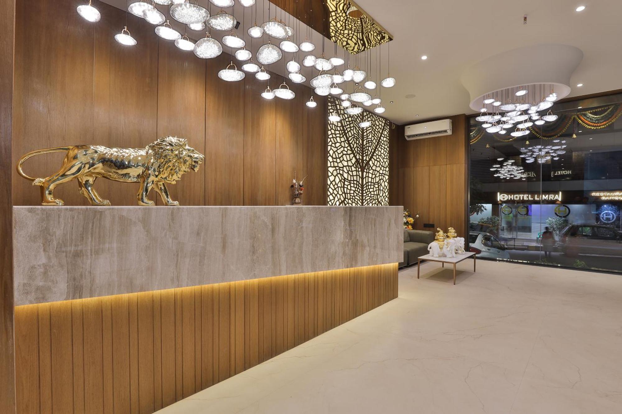 Hotel Elements Surat Luaran gambar