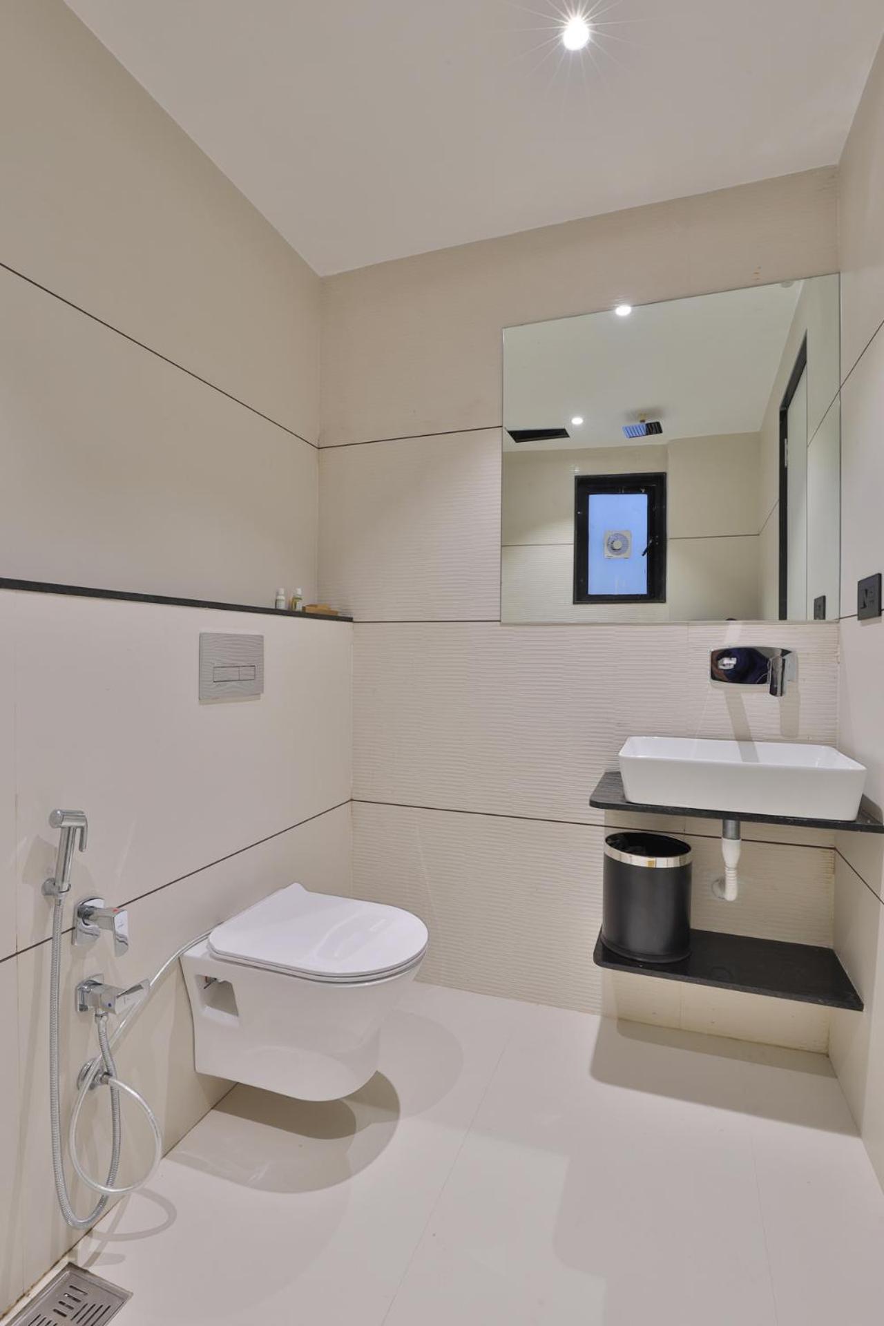 Hotel Elements Surat Luaran gambar